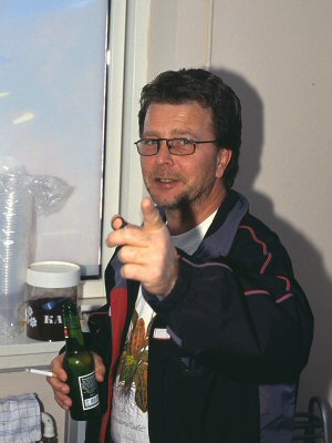 Artikelförfattaren avslöjar sanningen om barskåpets avdunstning. Foto © Michael Persson