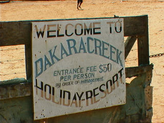 Dakara Creek er ingen elv, men en badestrand! ( Foto: Tor Atle Odberg )